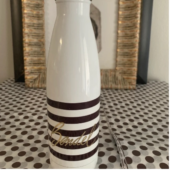 Henri bendel water bottle - Picture 2 of 3